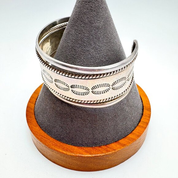 VTG Solid Sterling Silver 925 Etched Textured Open Cuff Bracelet Size 7.5" Fit - Picture 2 of 13